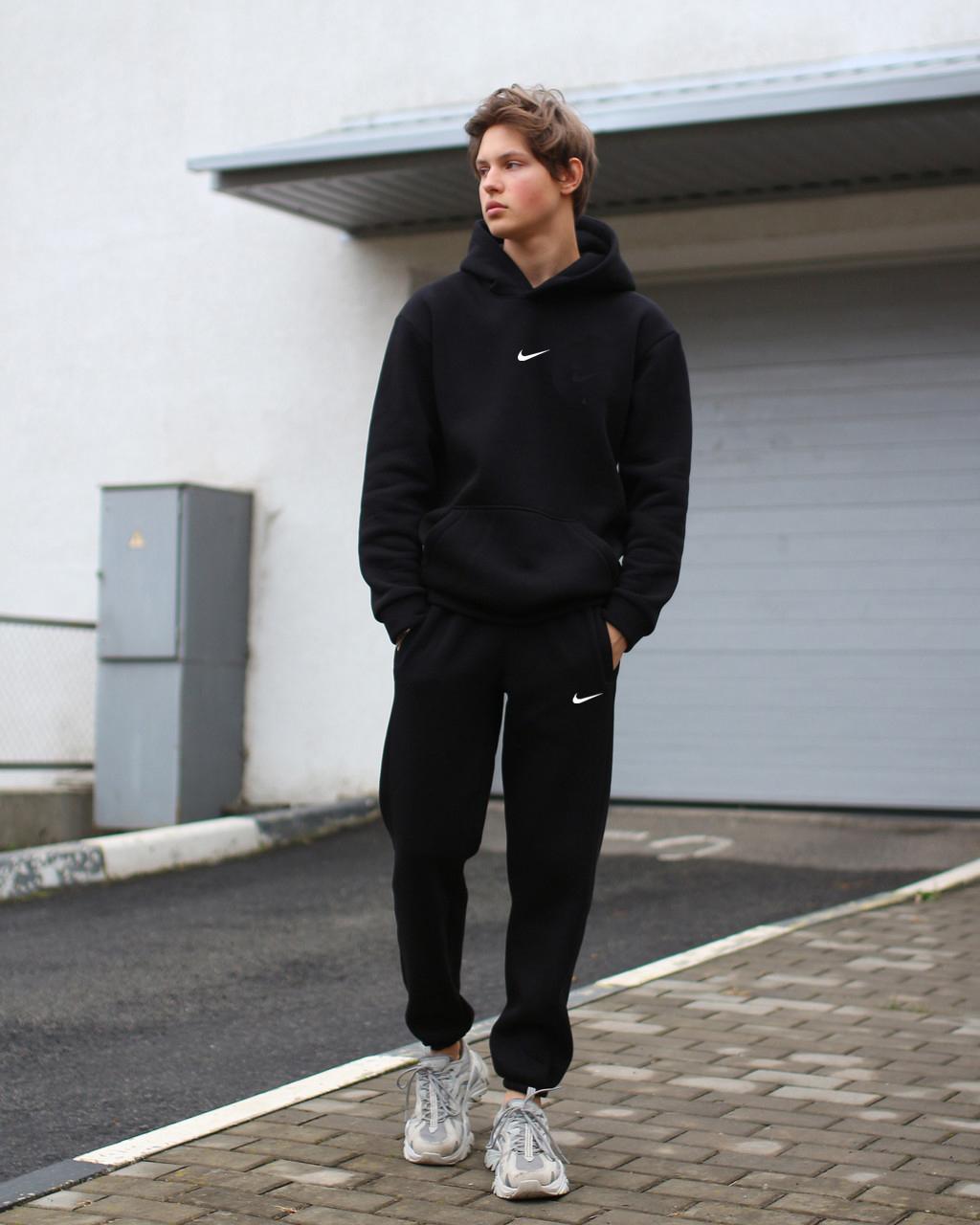 Чоловічий спортивний костюм Nike чорний