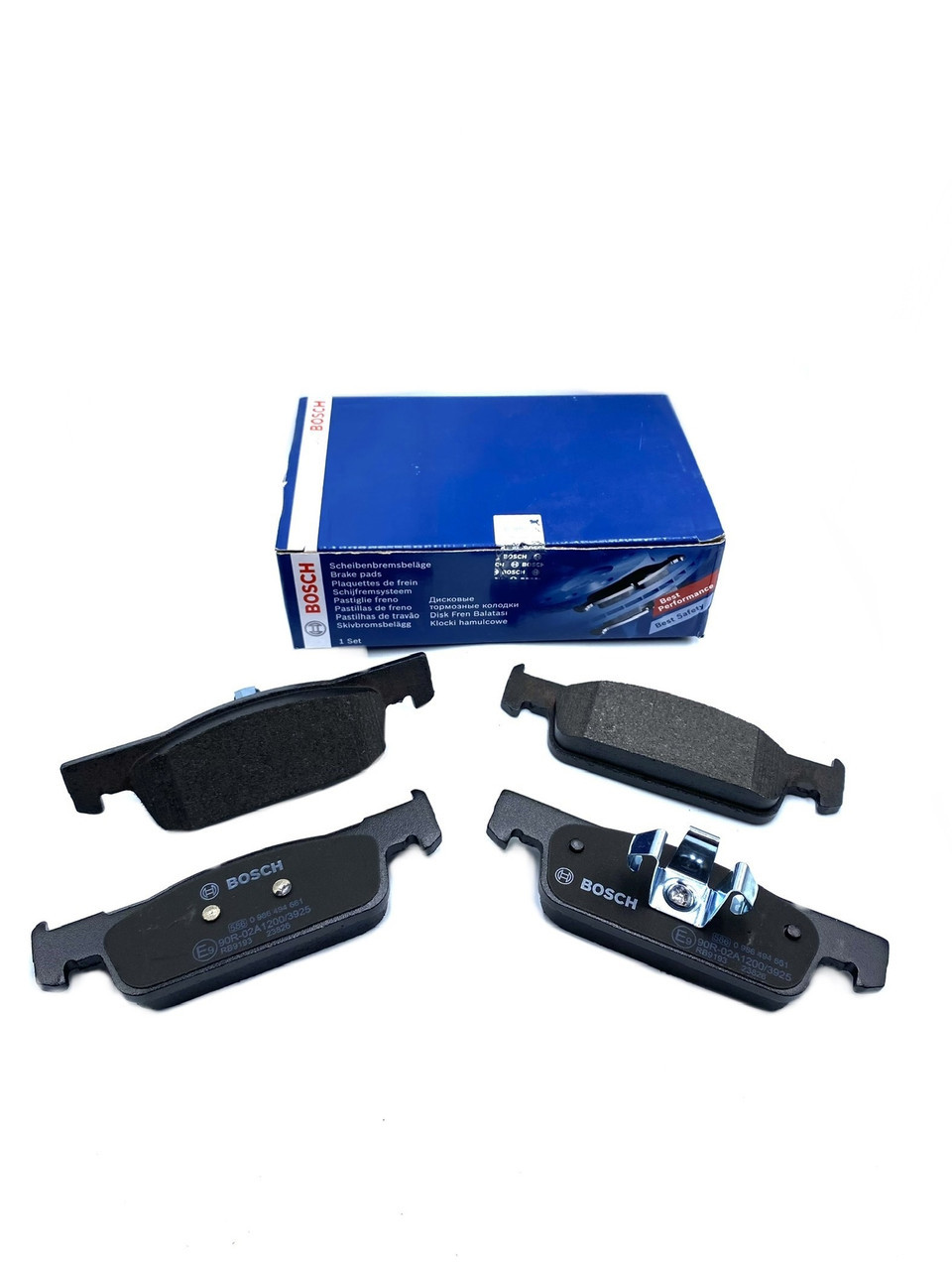 Гальмівні передні колодки Bosch Renault Logan Dacia Sandero комплект 4 шт після 2012 року (0986494661) yL., фото 1