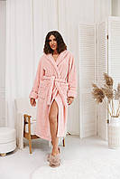 Шикарний жіночий теплий халат з капюшоном рожевого кольору