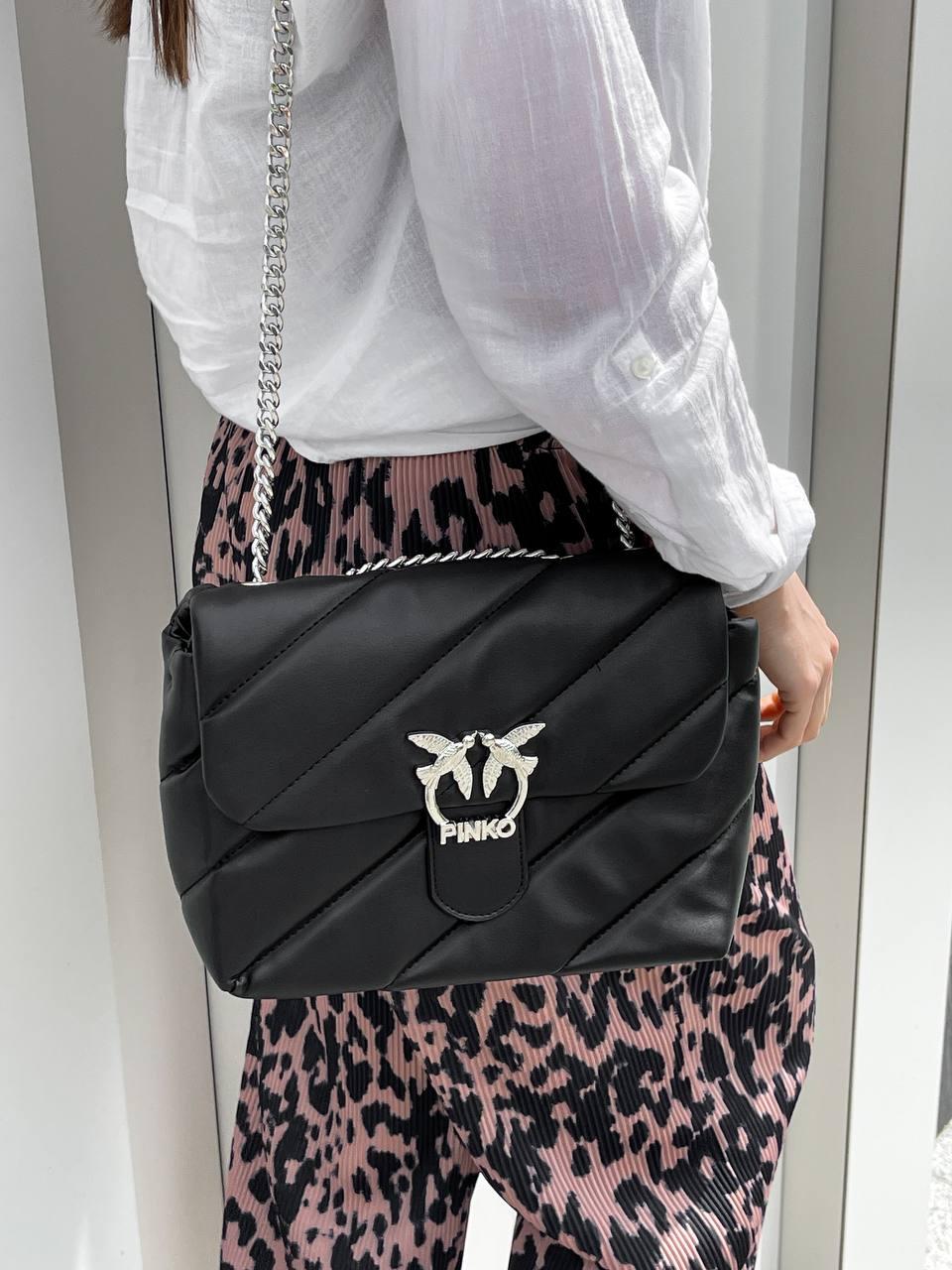 Жіноча сумка Pinko Puff Black Logo Bag (Чорна) Пінко Крос Боді шкіра 1 відділення чорний лого ланцюжка, фото 1