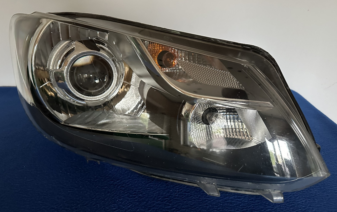 Встановлення Bi — Led лінз у фари volkswagen caddy 2010 — 2015, фото 1