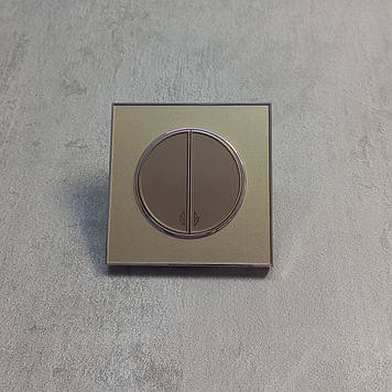 Вимикач RH Laura подвійний внутрішній прохідний Золото