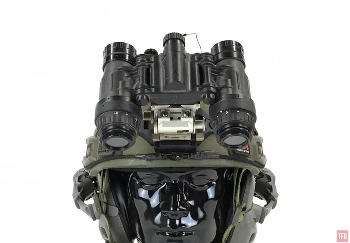 Що обрати BNVD-SG чи PVS-15?