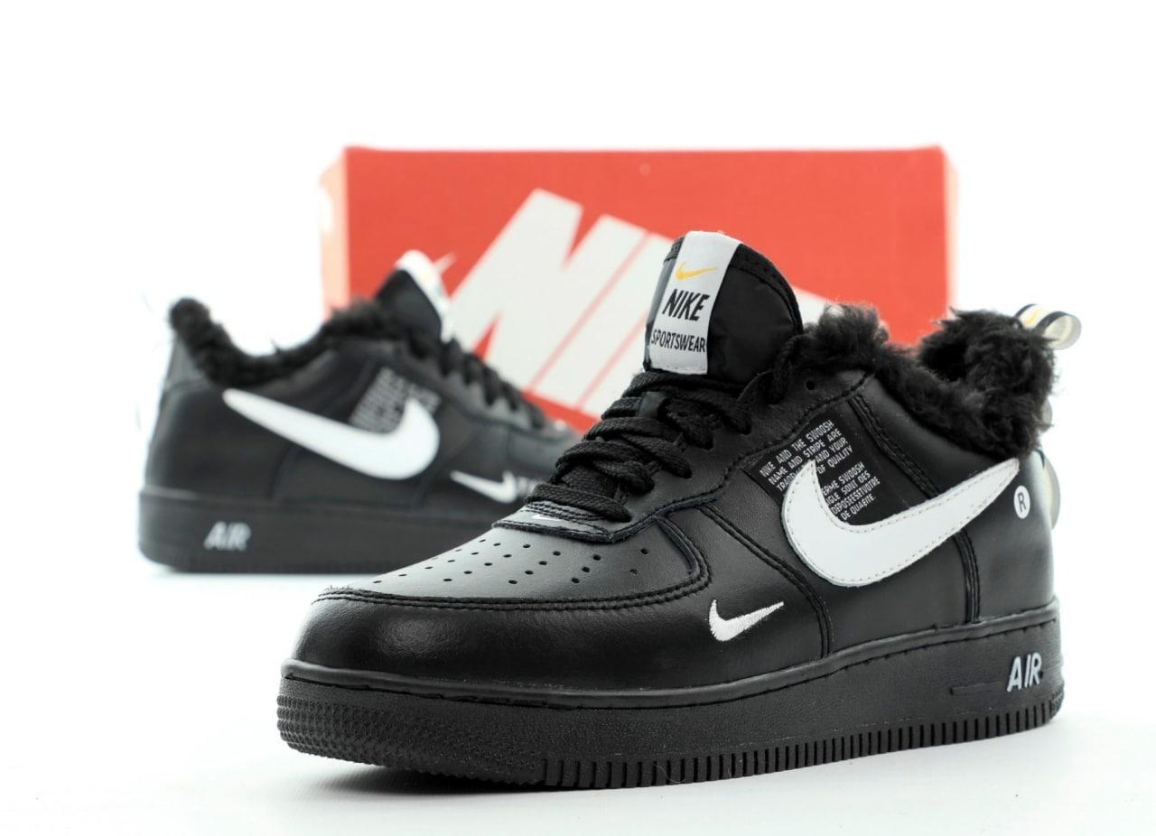 Зимові Чоловічі Кросівки Nike Air Force 1 Utility Low Black White Winter Fur | чорні з білими елементами, хутро всередині, 41–45
