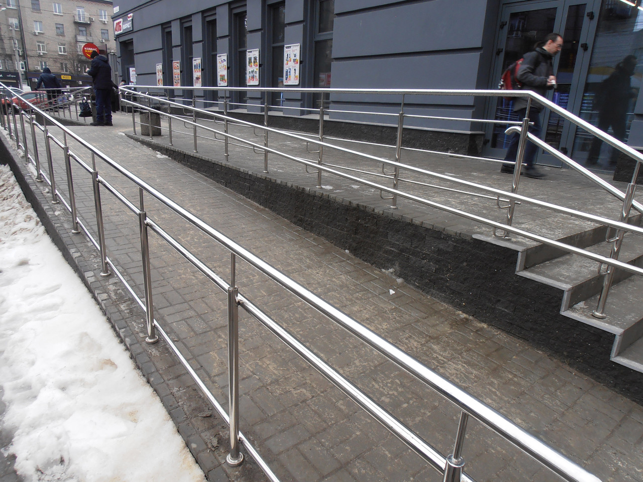 Огородження пандуса з нержавіючої сталі AISI 304, поруч Ø 42 мм, стійка Ø32 мм, 3 ригелі Ø12 мм, Вінниця