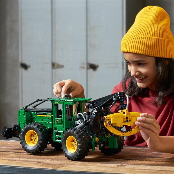 Конструктор LEGO Technic Трелевковий трактор John Deere 948L-II 1492 деталей (42157), фото 1