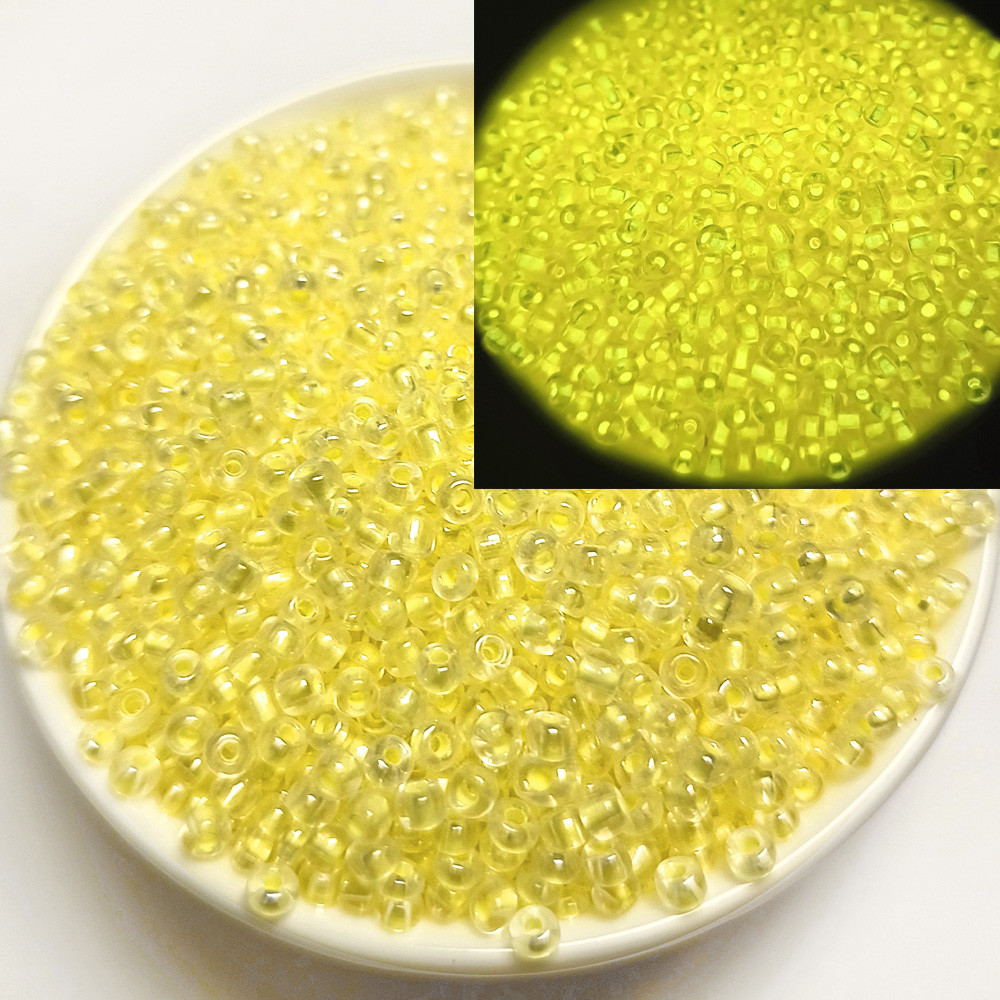Намистини скляні, що світяться в темряві, 3 мм, світло-жовтий (5 гр)