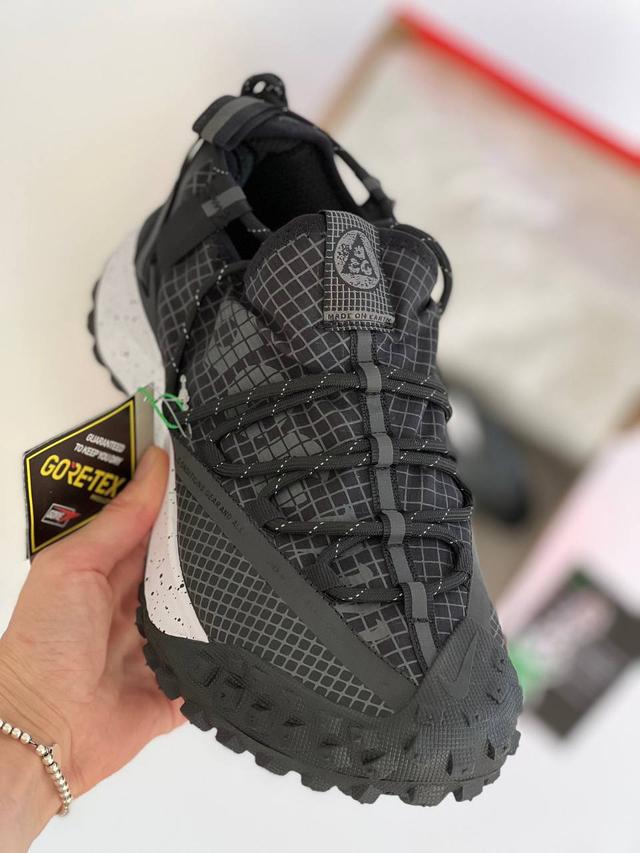 Обувь Nike 