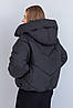 Жіноча зимова оверсайз куртка чорного кольору з капюшоном, фото 6