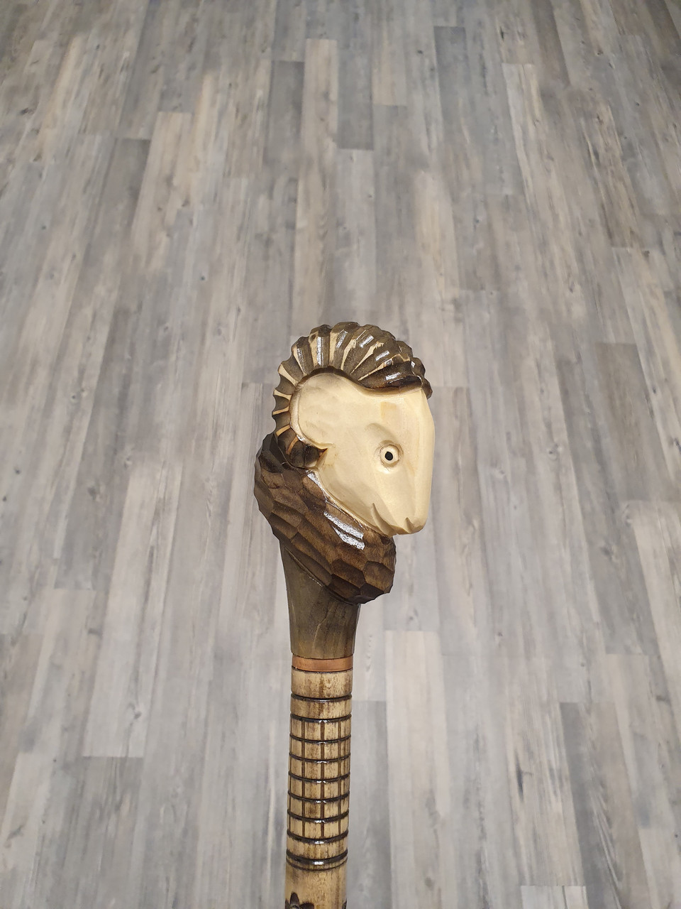 Палиця Баран коричневий, ручної роботи, різальна, дерев'яна, для ходьби