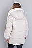 Трендова світла молочна жіноча зимова куртка з на біопуху, фото 3