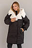 Практичний жіночий зимовий пуховик чорного кольору з хутряним капюшоном, фото 4