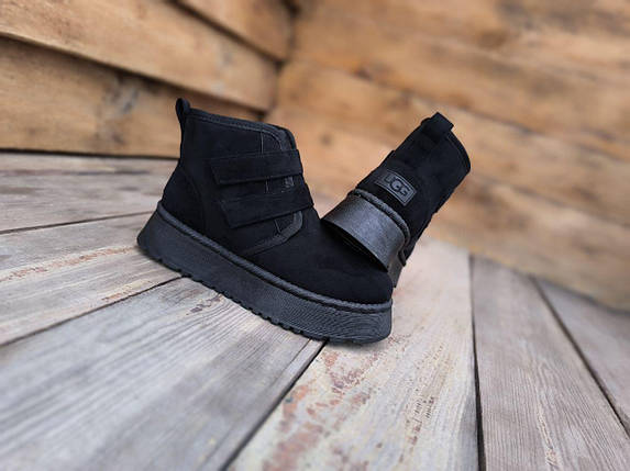 Угги ботиночки ЧЕРНЫЕ BLACK с лейбл UGG на липучках и высокой подошве, фото 1