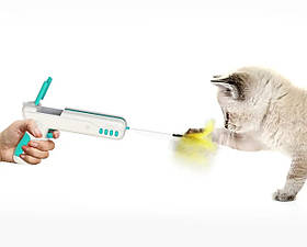 Іграшка дразнилка пістолет з пір'ям для кішки