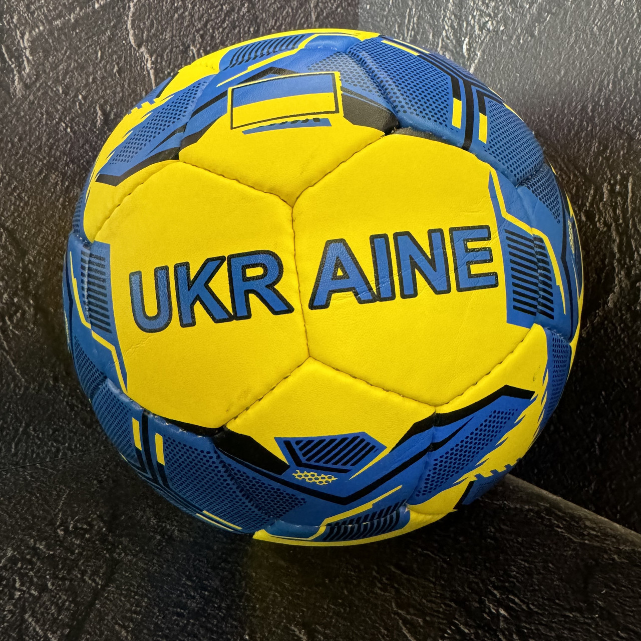 Футбольний м'яч Україна 5 розмір м'яч для футболу вуличний для гри п'ятого розміру зшитий FB-7987