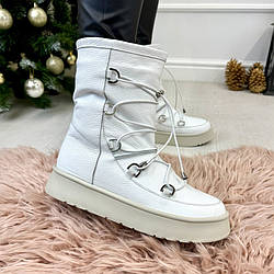 Уги білі жіночі на потовщеній підошві. Натуральна шкіра флотар