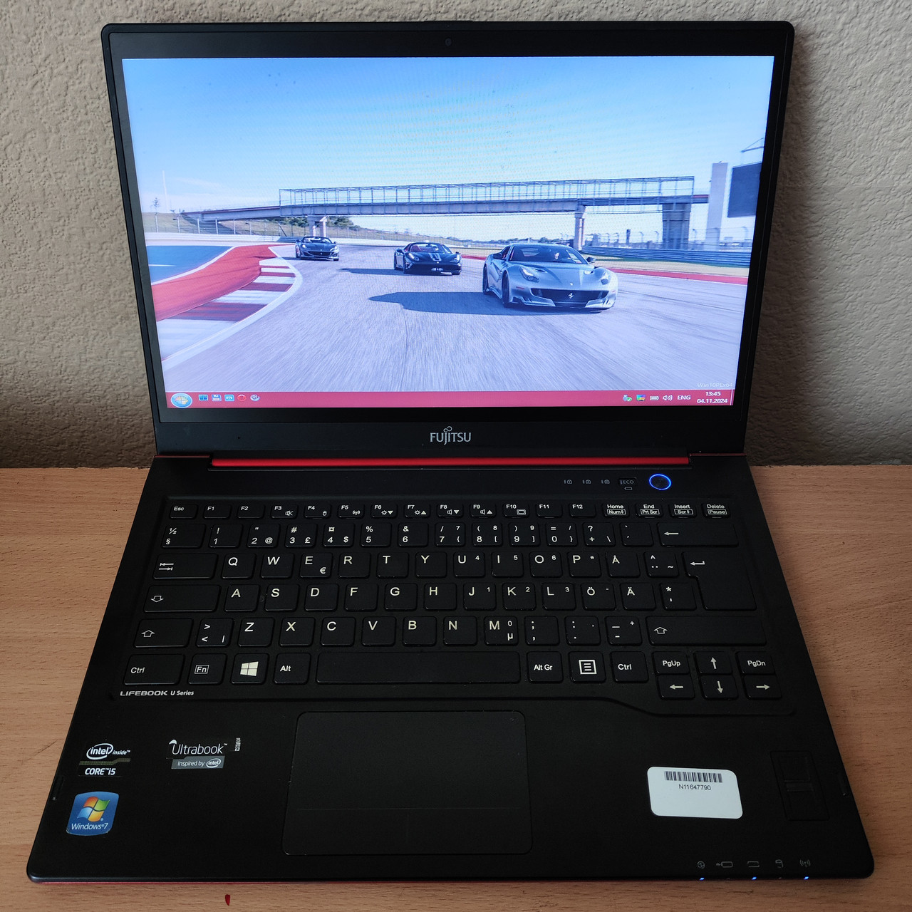 Ноутбук б/в Fujitsu U772 14'' i5-3337U(2(4) ядра до 2.7GHz)/4GB DDR3/web-cam/USB 3.0