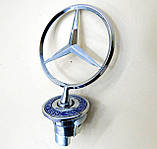 Емблема приціл на капот Mercedes W140 (Хром + Синій напис) A2108800186, фото 3