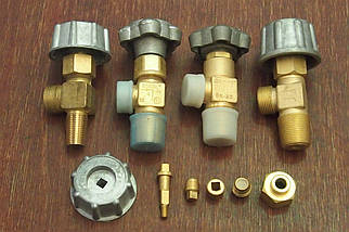 Вентилі балонні газові на великі балони та комплектуючі до них.