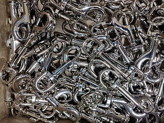 Карабін із вертлюгом нікельований