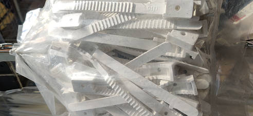 Стяжки кабельні