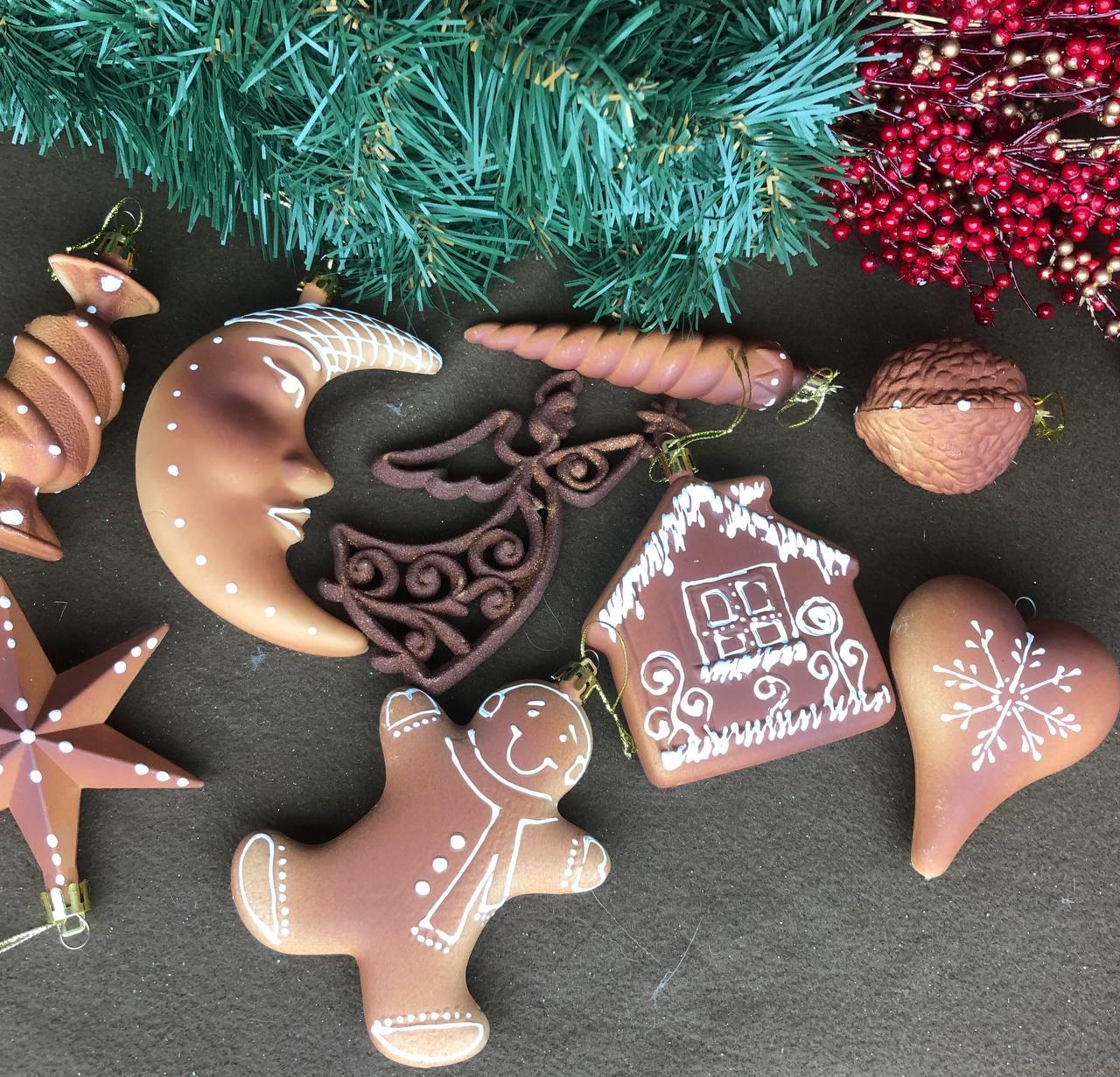 Набір ялинкових прикрас "Пряник" 9шт 10см