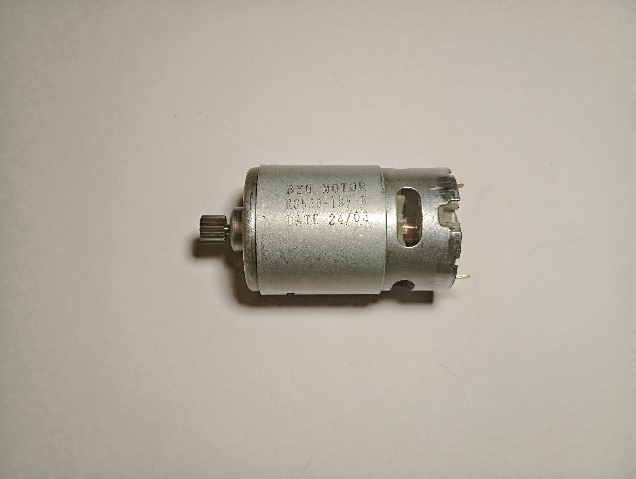 Двигун постійного струму RS550-18V-B (57x77mm)