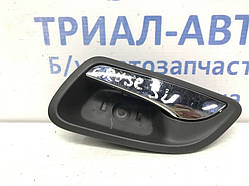 Ручка дверей внутрішня ліва Chevrolet Cruze J300 1.8 F18D4 2009 (б/в)