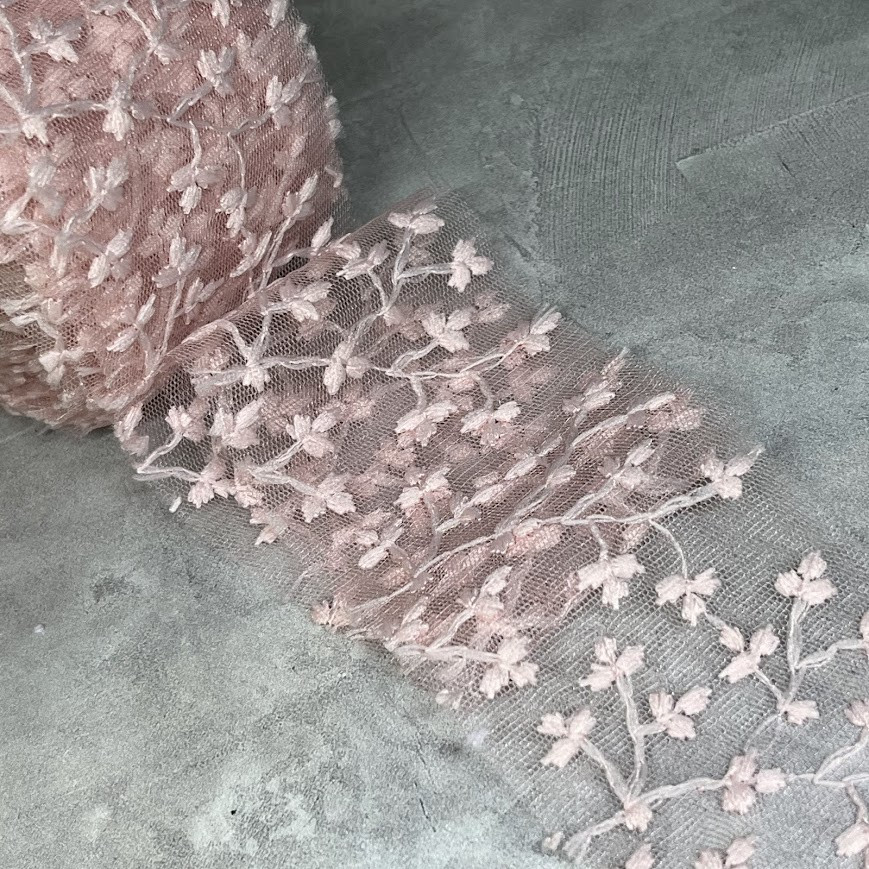 Фатинова стрічка (фатин) з вишивкою, ширина 6 см, блідий-рожевий, метр, Світло-рожевий, фото 1