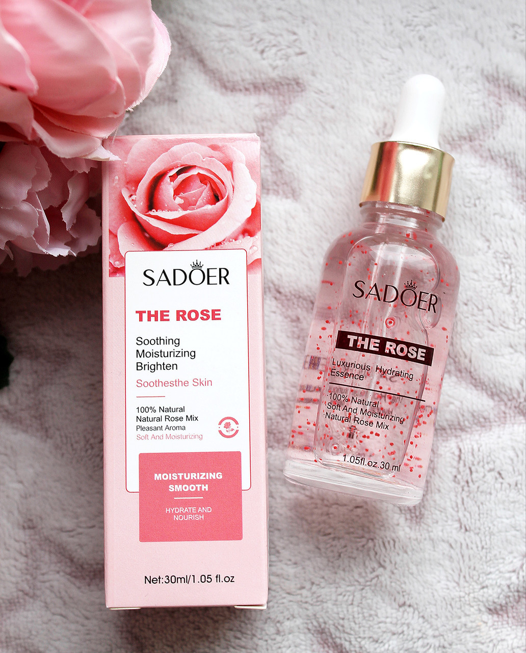 Зволожуюча сироватка для обличчя з екстрактом троянди Sadoer The Rose Luxurious Hydrating Essence