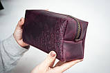 Велика шкіряна косметичка жіноча Бордова з тисненням Лаванда, фото 4
