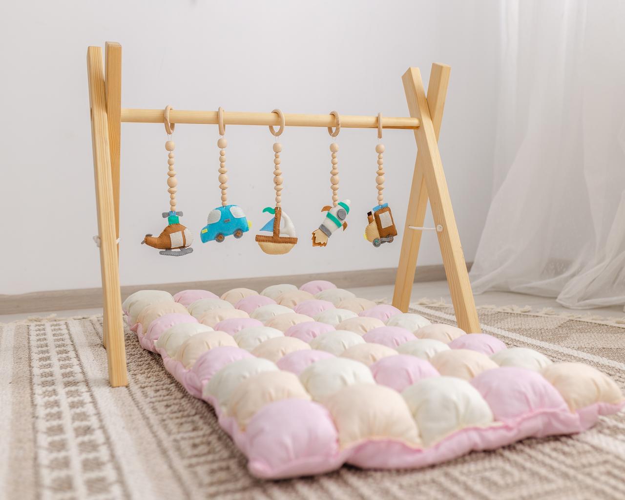 Мобіль дитячий підлоговий Веселі мандри з матрациком Аліса