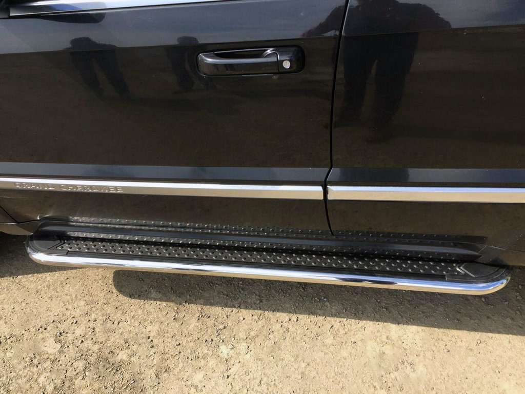 Бічні пороги Maydos V2 на Jeep Grand Cherokee WK2 2010-2021 Пороги майданчика Джип Гранд Чероки 2 шт.