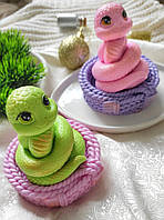 Мило ручної роботи "Змія в шарфі" 3D