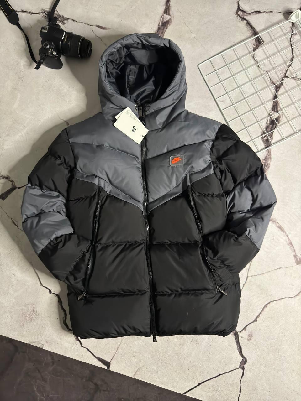 Куртка чоловіча зимова чорна чорна Nike Storm Fit
