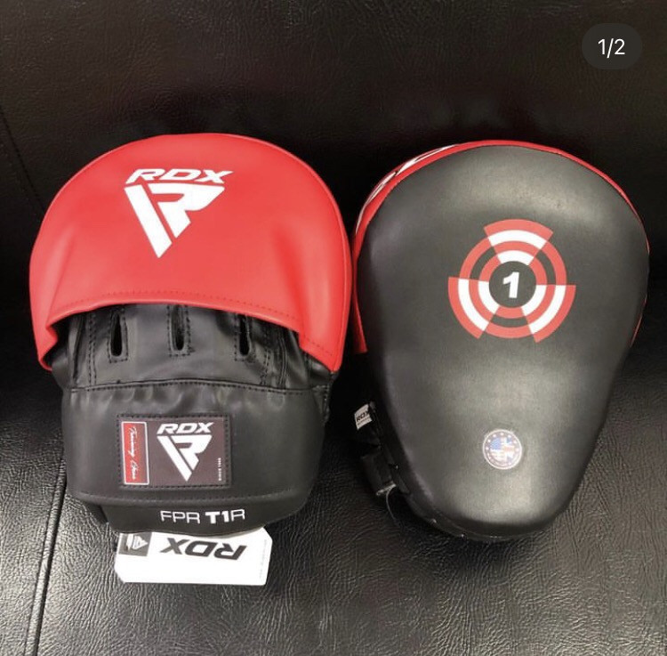 Боксерські лапи вигнуті лапи тренувальні RDX T1 для ударів боксу єдиноборств тренерські загнуті