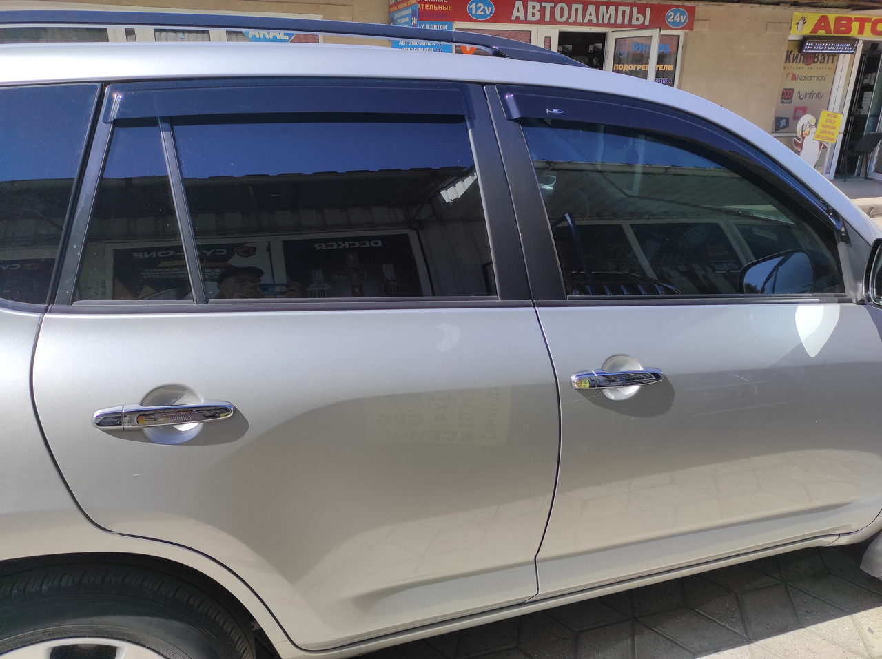 Дефлектори вікон (вітровики) Toyota RAV 4 Shot 2006-2012 (Hic)