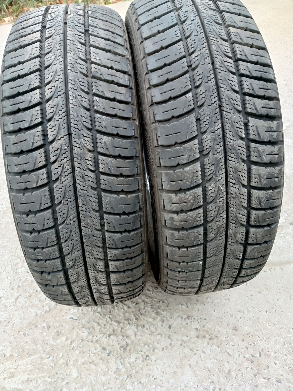 Пара зимніх шин 205/65/15С,Kumho,з Германії без пробігу по Україні