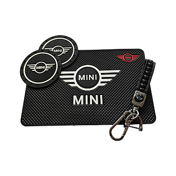 Комплект MIni Брелок та килимки в авто.