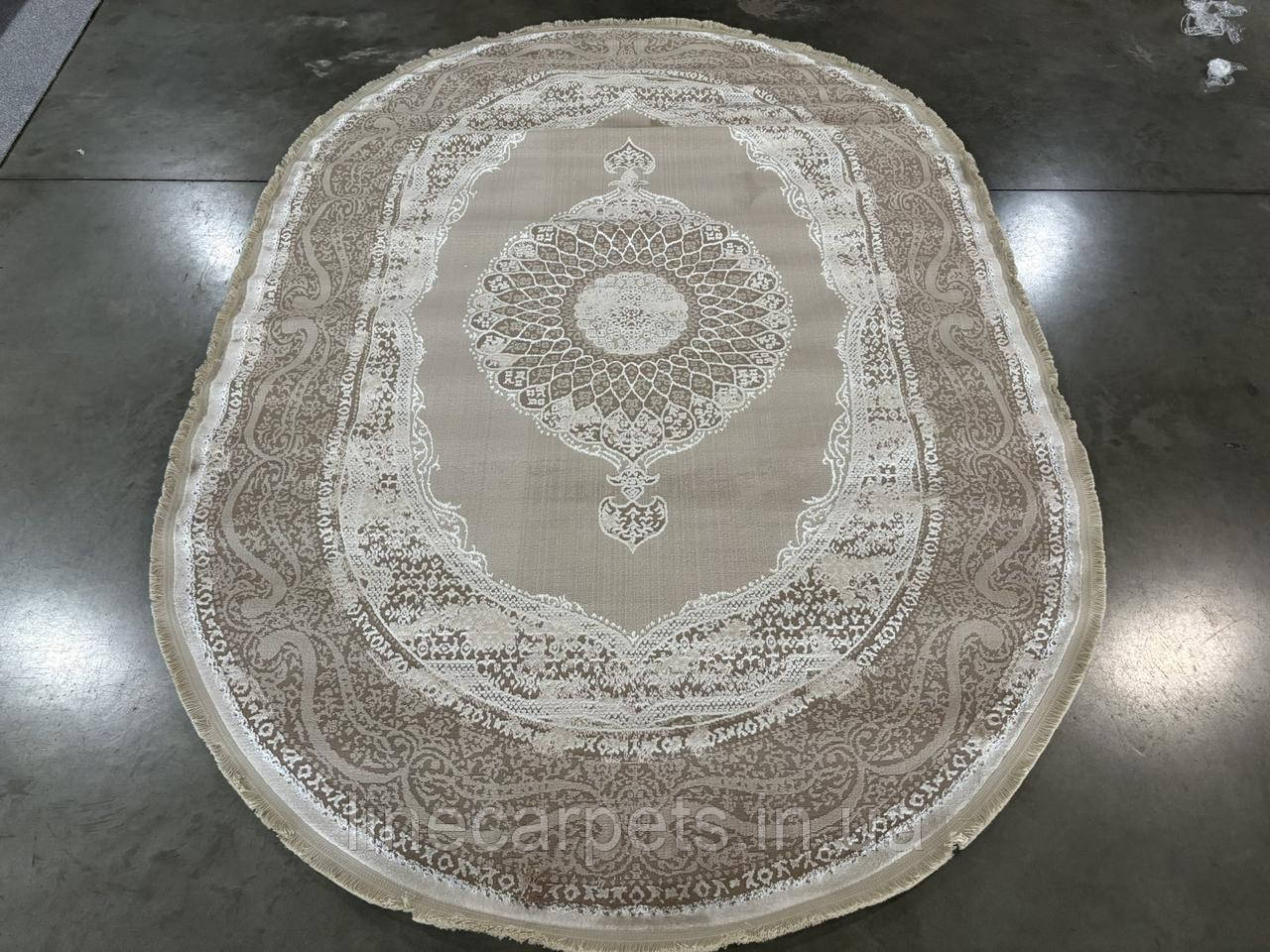 Классичний  овальний стильний килим GRANADA C570B VISONE-CREAM