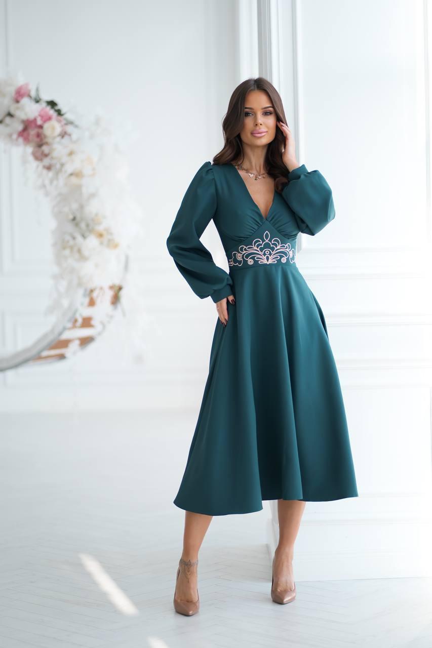 Жіноча зелена сукня міді з вишивкою, фото 1