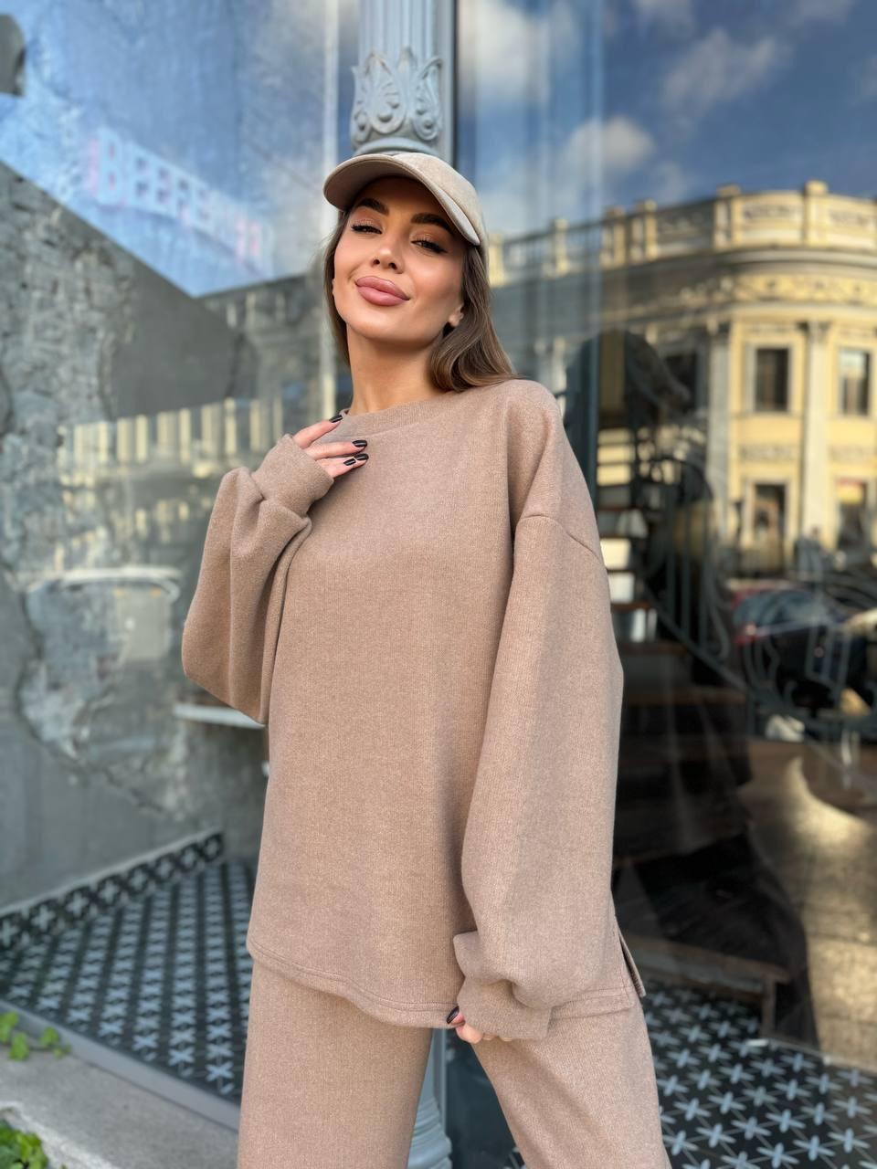 Жіночий ангоровий костюм оверсайз