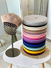 Жіночий вовняний берет однотонний класичний