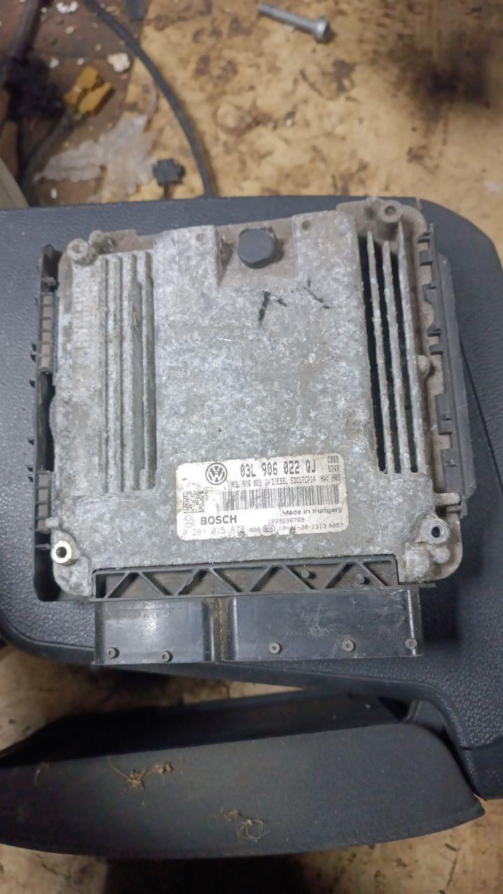 Блок керування двигуном vw skoda