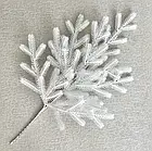 Декоративна хвоя штучні гілки ялинки білі упаковка 3 штуки Хвоя Traditional 60 см, фото 2