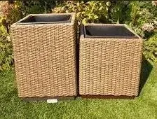 Кашпо з штучного ротанга