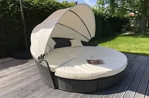 Ліжка-лаунж з штучного ротанга