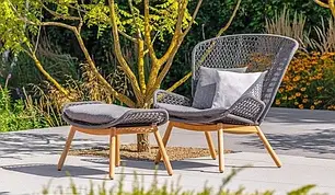 Крісла з штучного ротанга
