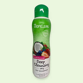Шампунь універсальний для собак та котів різного віку TropiClean Тропіклін ягоди і кокос 355 мл 202498