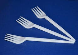 Виделка одноразова довжина 17 см.